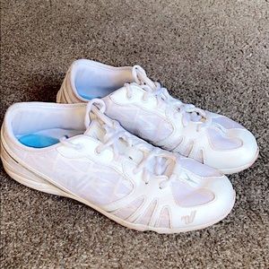 Varsity LP3 Cheer Shoes (used)